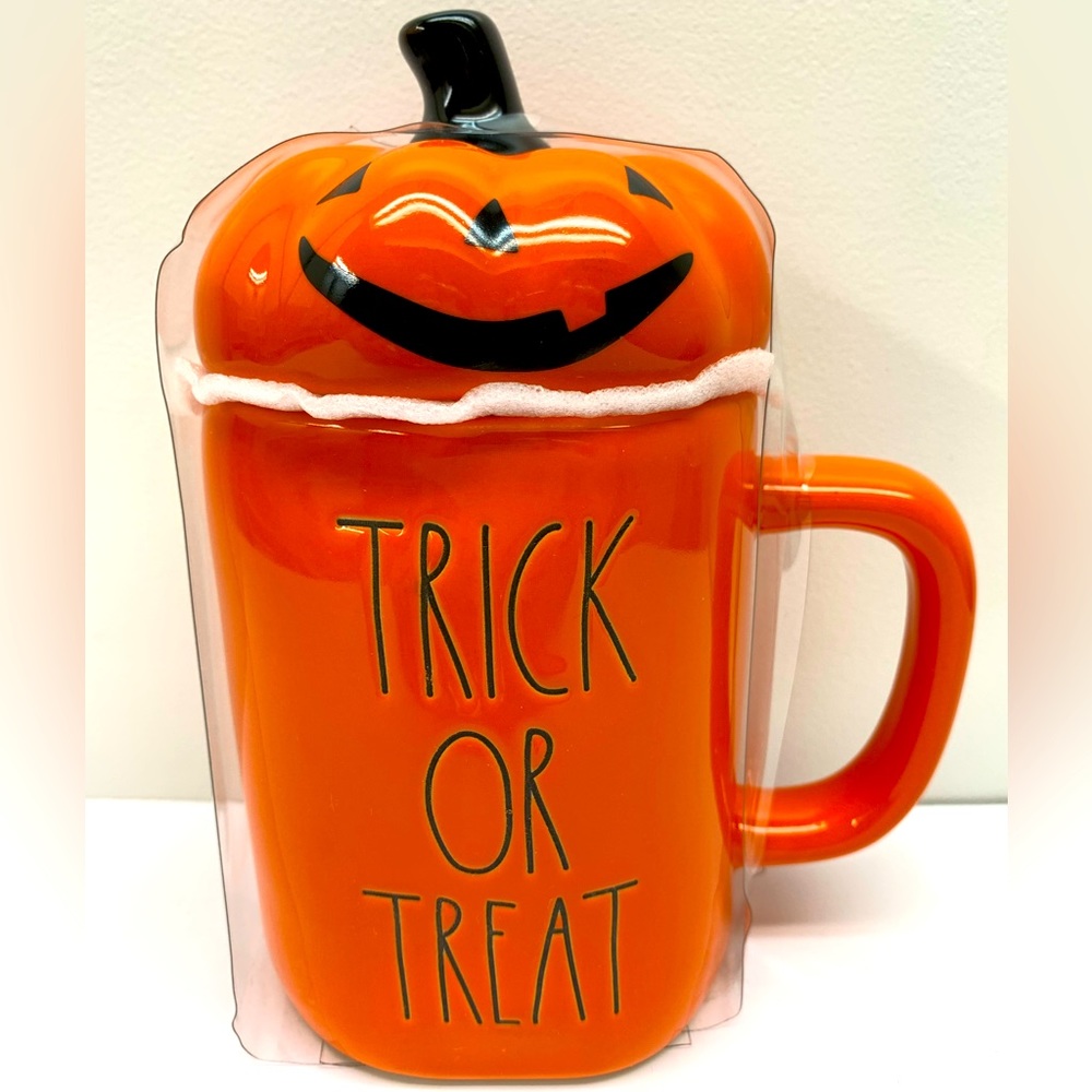 Rae Dunn TRICK OR TREAT Halloween Mug with Pumpkin Topper - Orange - NEW